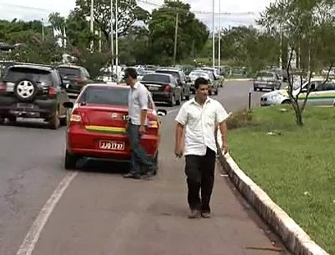 Jornal Local - Manifestação Táxi