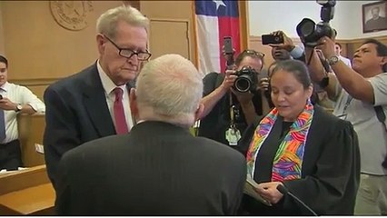 Zimbabwe&#039;s leader Robert Mugabe &#039;proposes to Barack Obama&#039; - Video Dailymotion