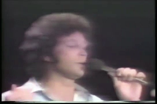 Tom Jones sings American Trilogy Live - 1975