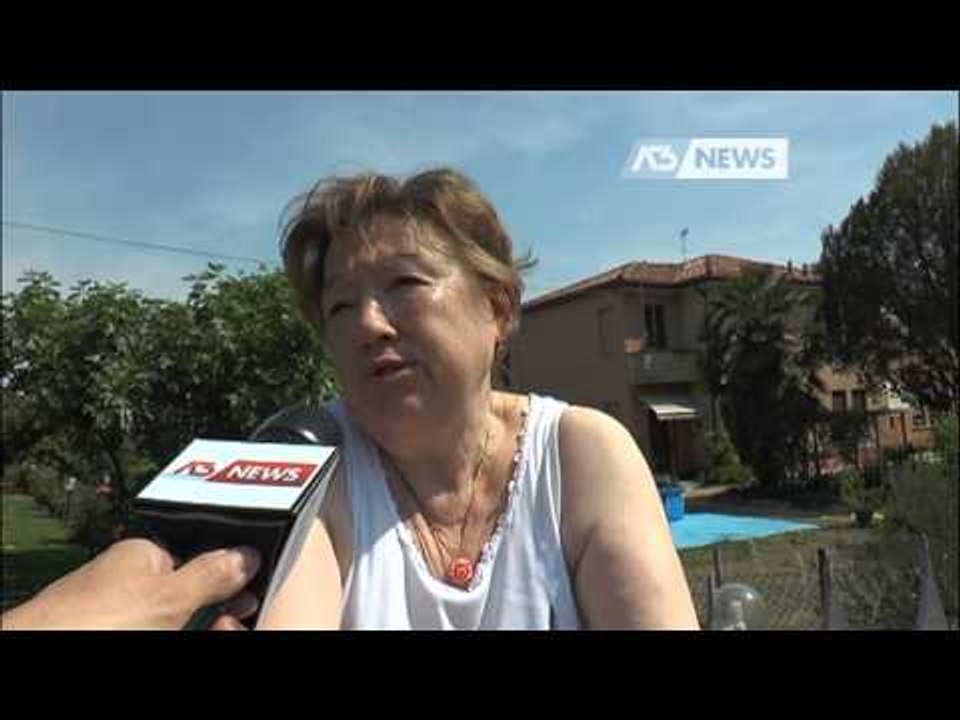 LANCIO DI SASSI TRA I BINARI