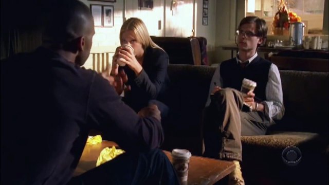 JJ gasta una broma a Reid y a Morgan: Mentes Criminales 2x06