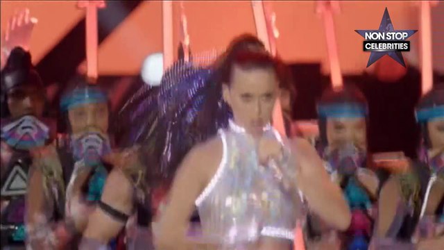 Katy Perry face à deux bonnes sœurs pour l'achat d'un ancien couvent !