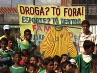 Jornal local: Escolinha Lúcio