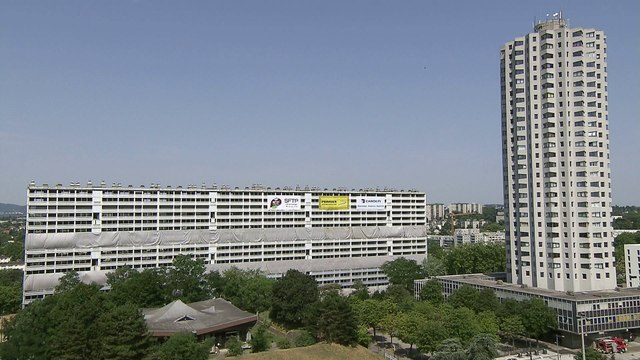 Demolition de la barre 230 - Lyon Duchère