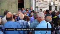 Greek crisis: pensioners queue for ration payout
