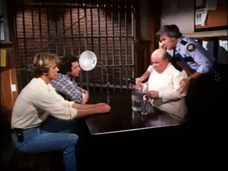 The Dukes of Hazzard: Rosco gives Bo and Luke the "2nd degree"