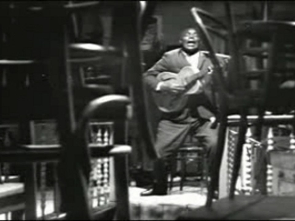 Howlin' Wolf - Shake For Me