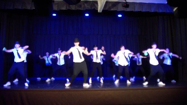 11 MICKAEL JACKSON/ MAJOR LAZER par l' ATELIER CHOREGRAPHIQUE gala Romilly 2015