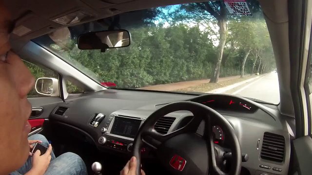 Honda Civic Type-R FD2R Acceleration 0-100 km/h + Skunk2 Exhaust Sound Closeup
