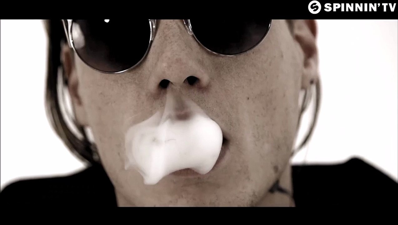 Royksopp - Here She Comes Again