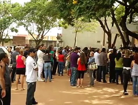 Jornal local: Enterro menina