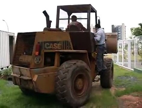 Jornal local: Derrubada hotel