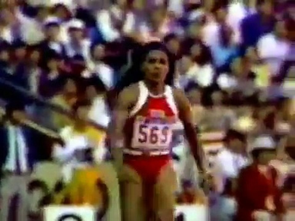 Florence Griffith Joyner 200m WR   Dance !