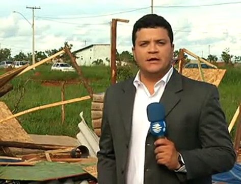 VT DERRUBADA LAGO SUL JL2.wmv