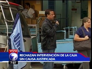 Empleados del Hospital Calderón Guardia amanecieron en huelga