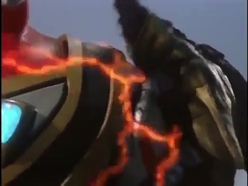 Ultraman Gaia vs X Savarga