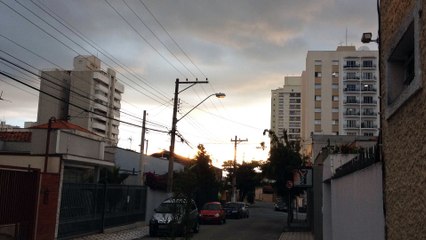 Vídeos by iPhone 4, cotidiano de uma caminhada, 2015, Taubaté, SP, Brasil, (128)