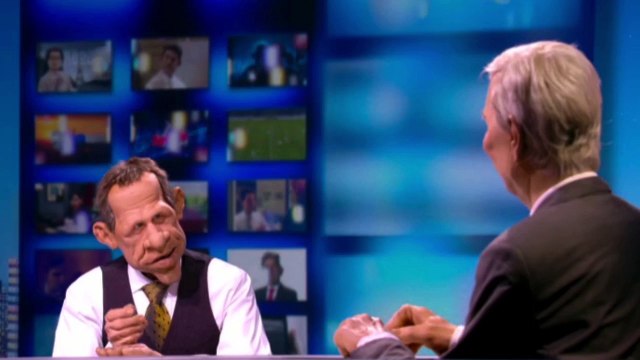 Quand Les Guignols répondaient aux attaques de Bolloré sur l'esprit Canal