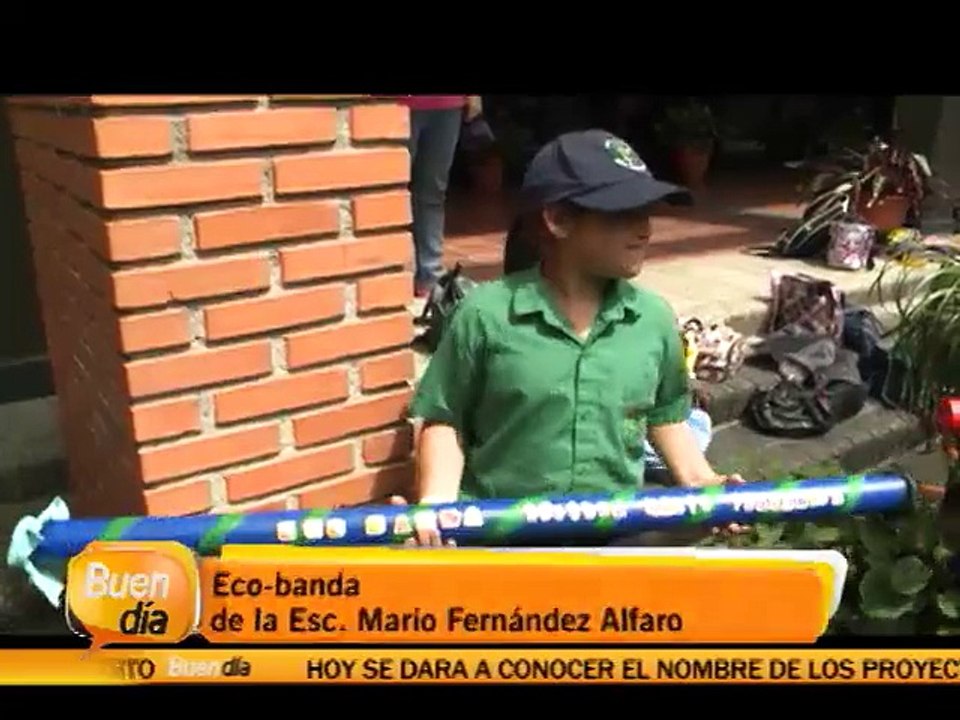 Grupo de niños crearon con desechos sus propios instrumentos musicales