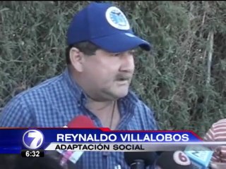 Vestido de mujer, un privado de libertad se fugó de La Reforma