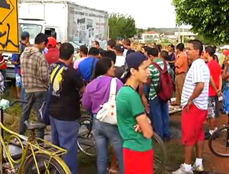 Jornal local: Greve