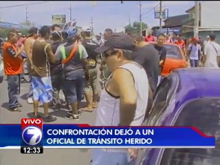 Taxistas informales bloquean vía frente a Demasa en Pavas