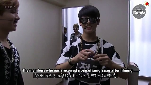 [ENG SUB] 141002 Bangtan Bomb - BTS got a sunglass from Mpd!