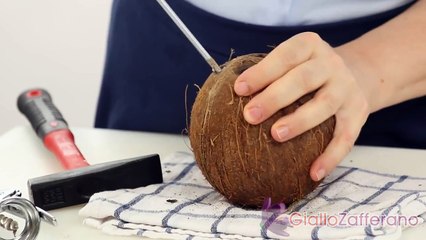 Scuola di cucina: Come aprire una noce di cocco