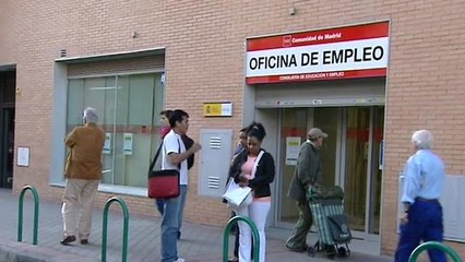 El paro baja en 94.727 personas en junio