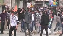 Palestinian Stone Throwers Clash With Israeli Troops
