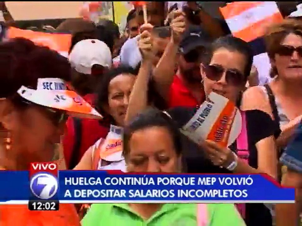 Continúan problemas en pagos a educadores y la huelga toma fuerza