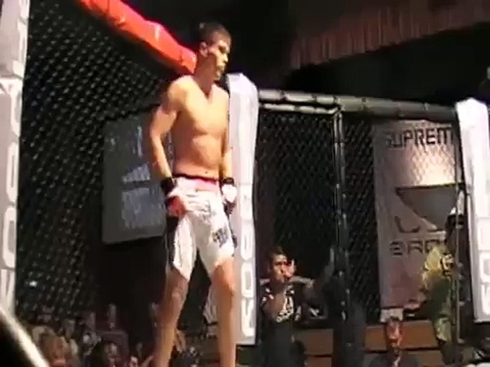 MMA Triangle finish