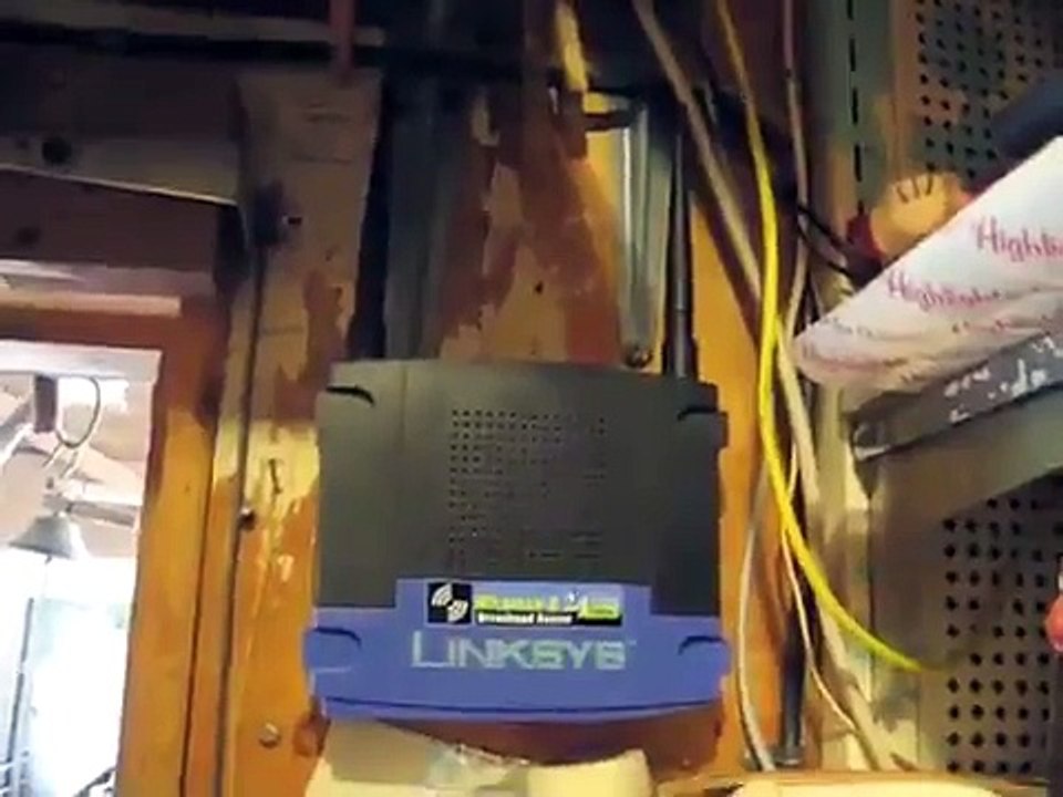 How to wall-mount a Linksys WRT54G Router