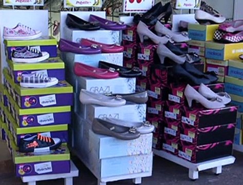 Jornal local: samambaia reféns