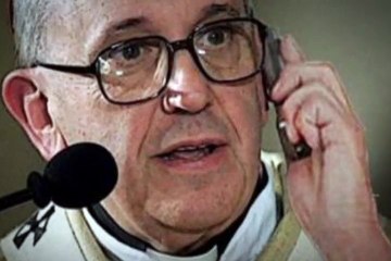 Francisco "Ecuador te espera", Si el Papa te llama no le cuelgues