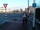 Right turn on red for cyclists. Efficient cycling through design.