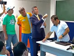 Jornal local: Reunião