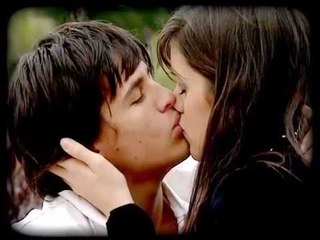 El Refugio, Besos y amor