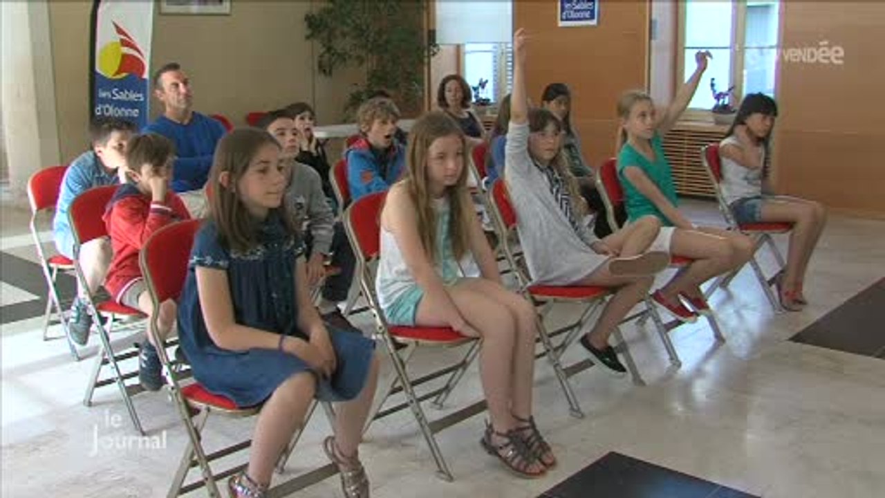 Les Sables d'Olonne : Les enfants découvrent la mairie