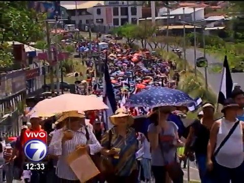 Ministra del MEP recibirá a educadores, que ya están en Zapote