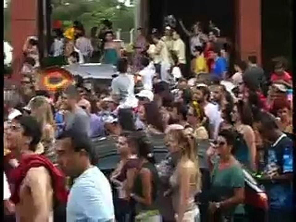 Jornal local: suvaco fedidoo