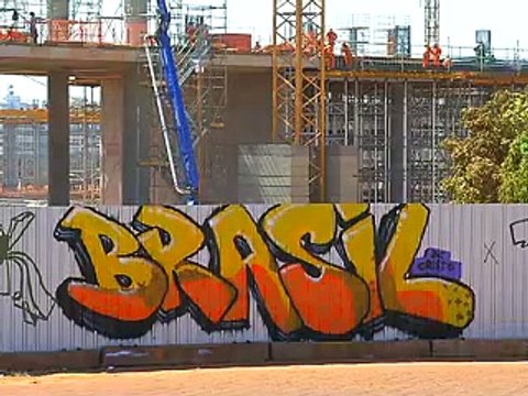 Jornal local: estadio nacional