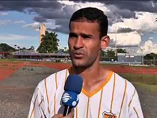 Jornal local: treino brasiliense