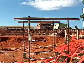 Jornal Local - Construção Escola Invadida