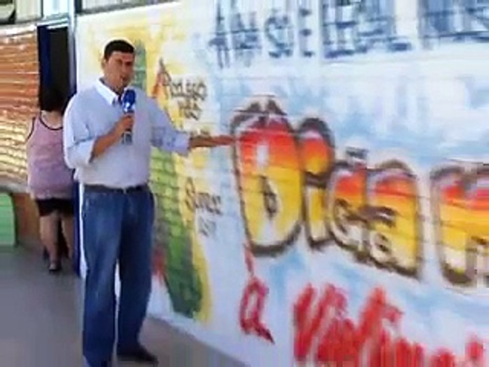 Jornal Local - Menina Esfaqueia