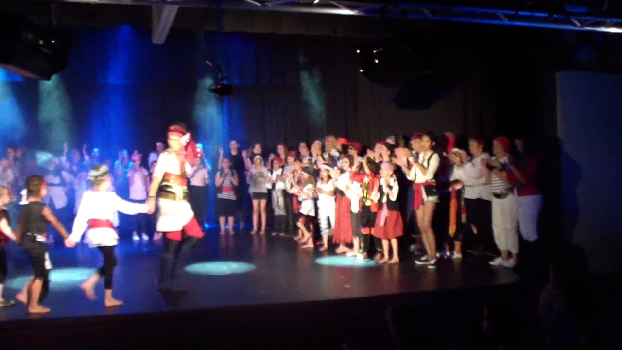 LE FINAL PIRATE  gala de danse  MJC Romilly 2015