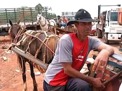 Jornal local: lixao fechado