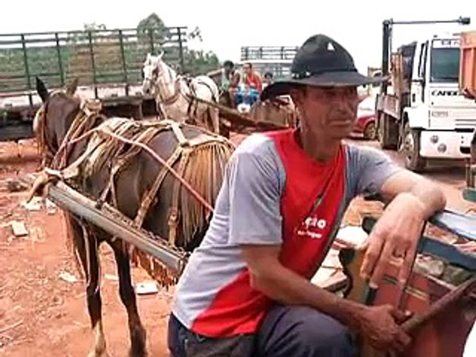 Jornal local: lixao fechado