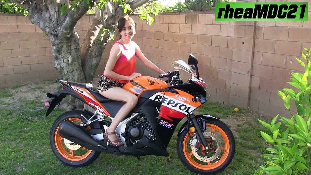 Moto GP REPSOL Edition 2013 Honda CBR 250R First Start Up Stock Exhaust Sound Revving