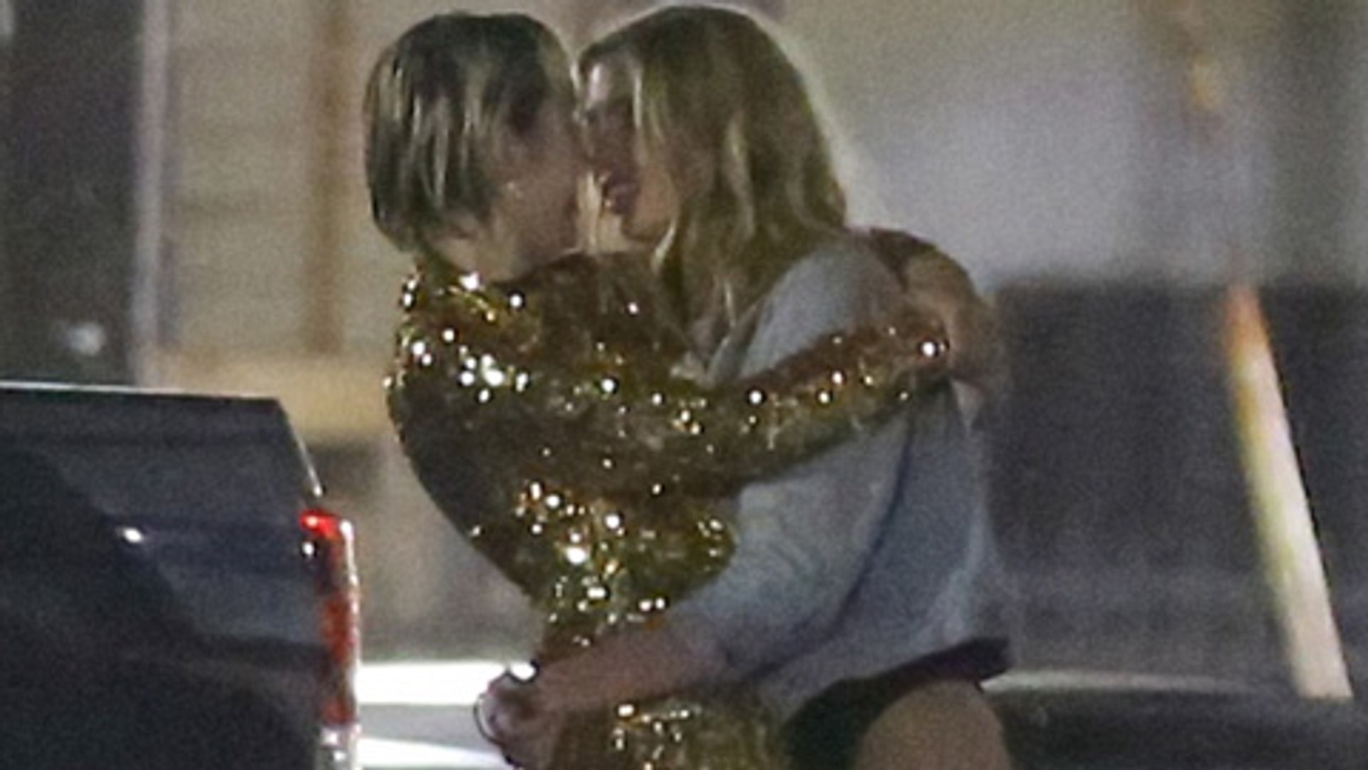 Selena Gomez shares first look at wedding reception, image size:1920x1080